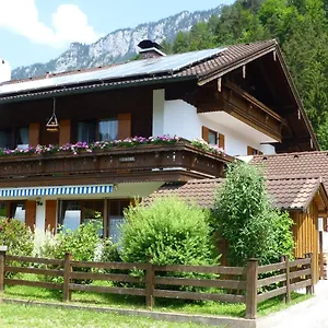 https://haus-kuder.com-bavaria.com